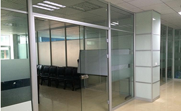 深圳辦公室裝修玻璃間隔